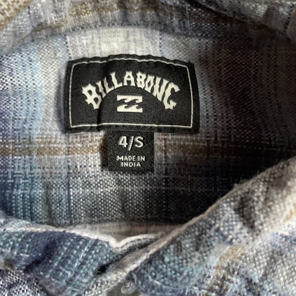 Billabong button down flannel - Picture 2 of 3